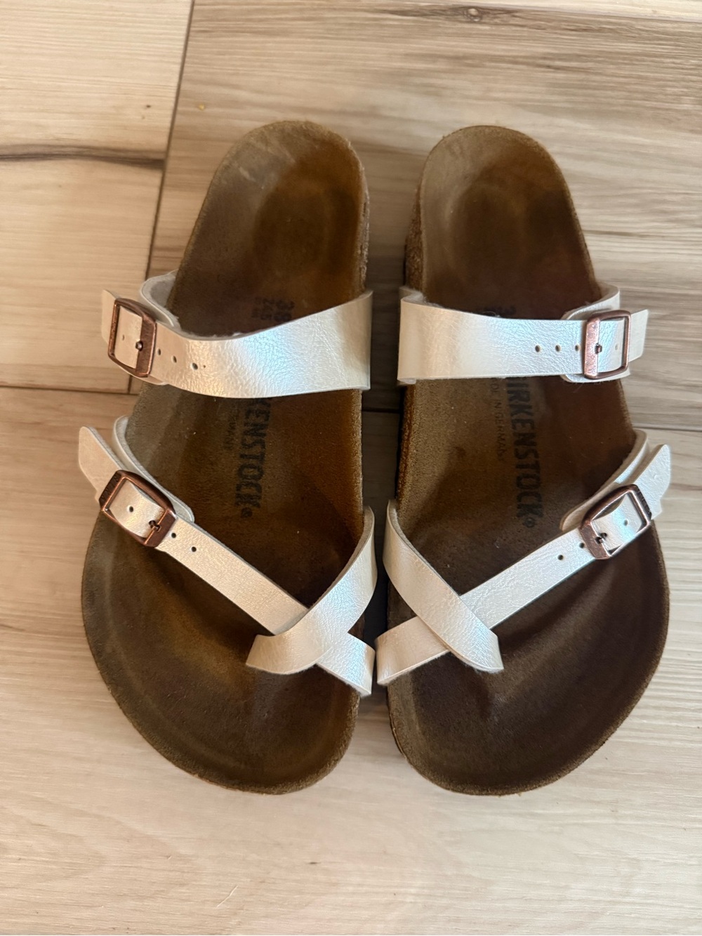 Like new Birkenstock Graceful Pearl white Mayari Sandals size 38 - Picture 2 of 6
